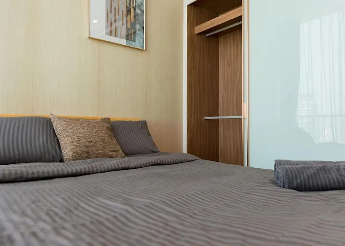 Lux 2br - 5 Mins Walk To Bts Phrom Phong *