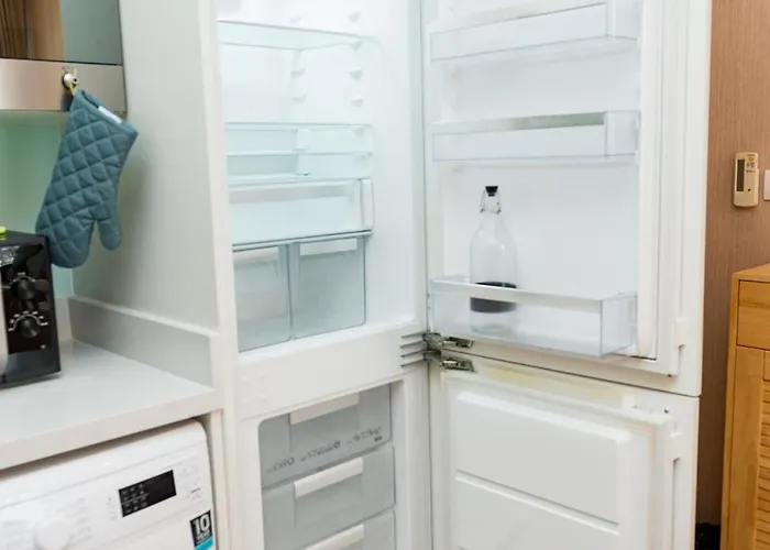 Lux 2br - 5 Mins Walk To Bts Phrom Phong *